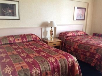 Town And Country Motor Hotel YYC Buitenkant foto